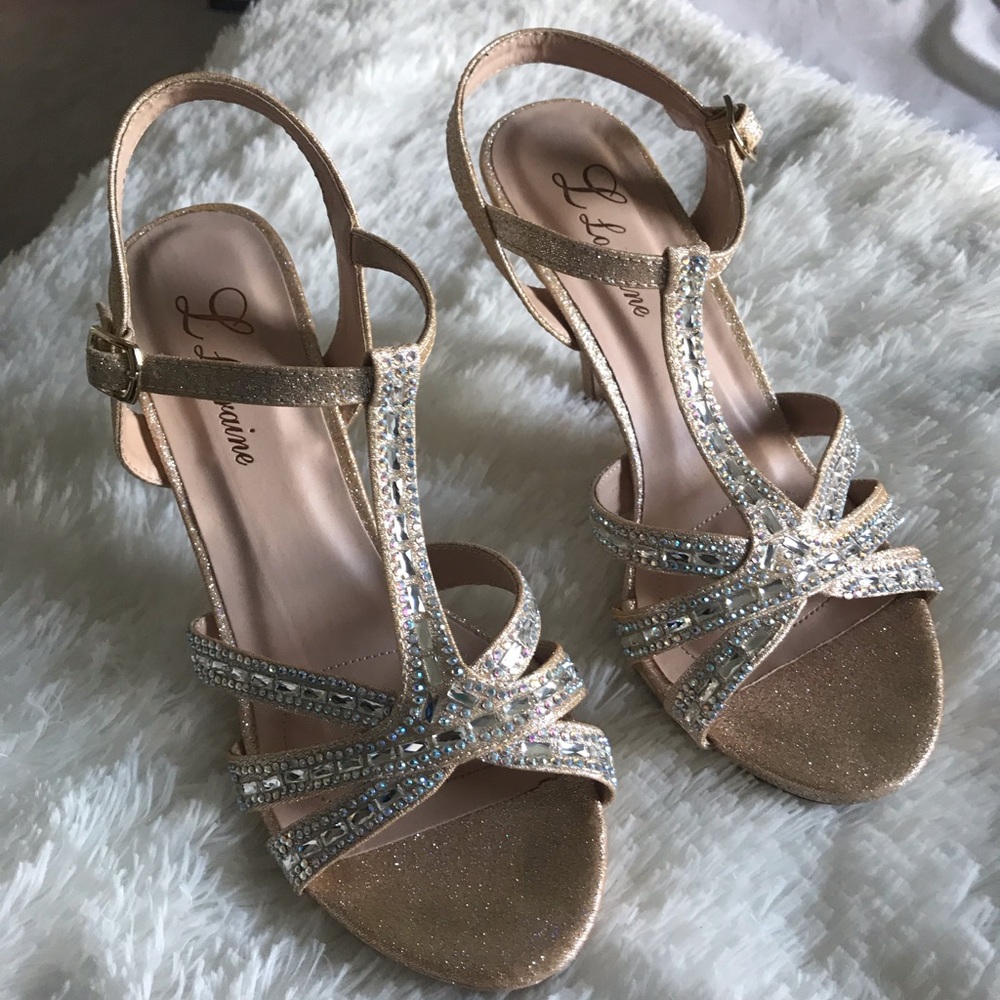 Women’s 6&1/2 L. Lorraine shoes.